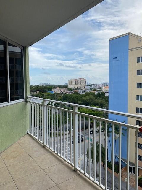SAN LORENZO CONDO - Residential Lease