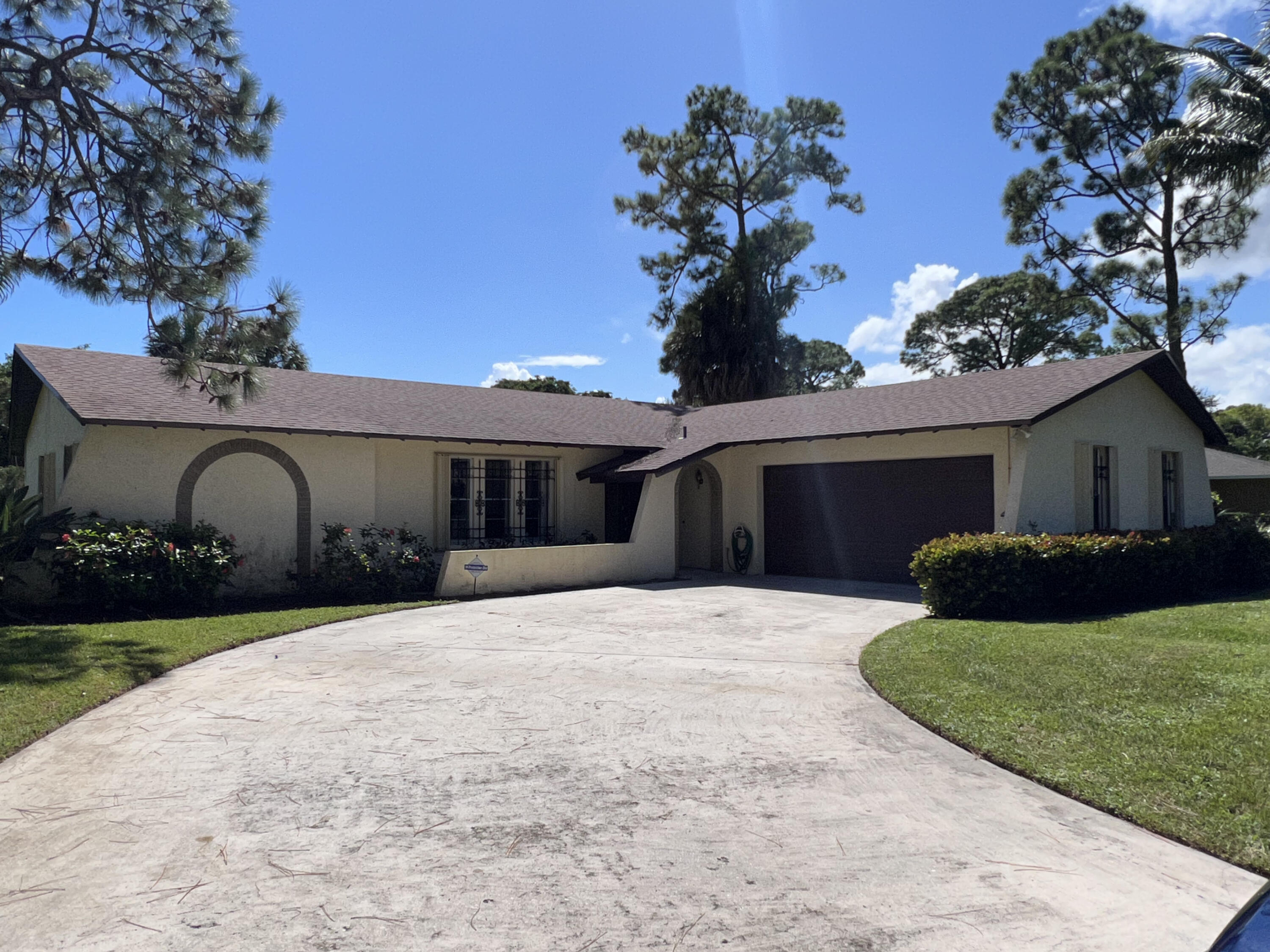This lovely 3br/2ba single family, single story home located in the Tidewater community has been freshly painted and has possibly all you need to move right in. Completely furnished from dishes to linens. Large home with living room, formal dining, eat-in kitchen, another living area off the kitchen, master-suite with large walk-in closet and private bath, 2 additional nice size bedrooms, and bathroom, enclosed back lanai with a large backyard. This home also has a laundry room and attached garage with plenty of off-street parking. The community also has common dock for launching a paddle board or kayak. Close to schools, shopping, restaurants and more.