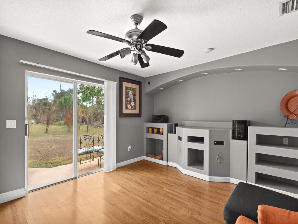 SEBASTIAN HIGHLANDS UNIT 17 - Residential