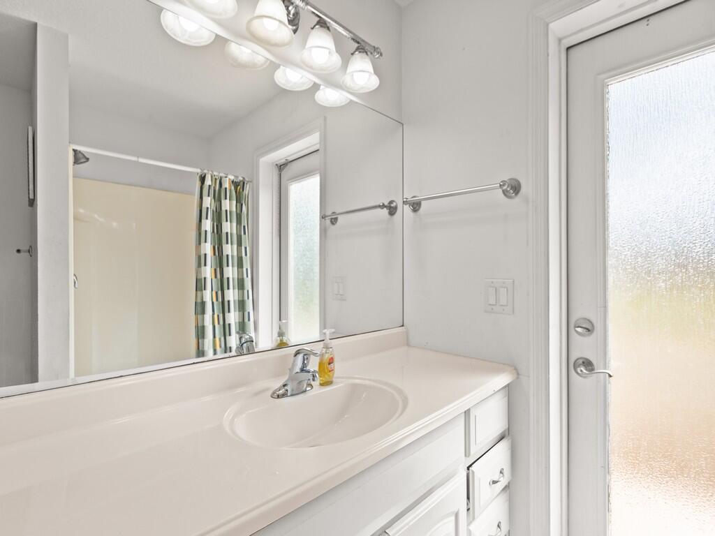 SEBASTIAN HIGHLANDS UNIT 17 - Residential