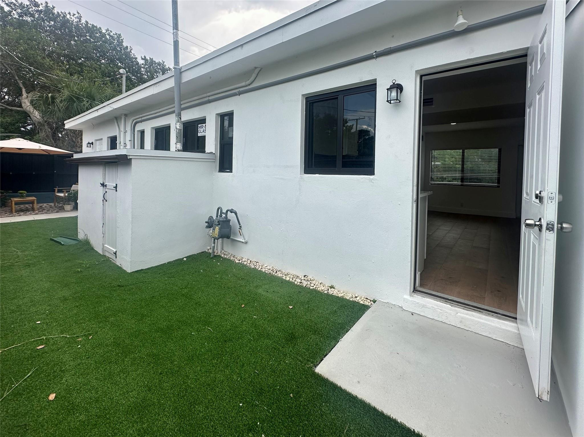 Lake Worth Town Add 01 - Residential Lease