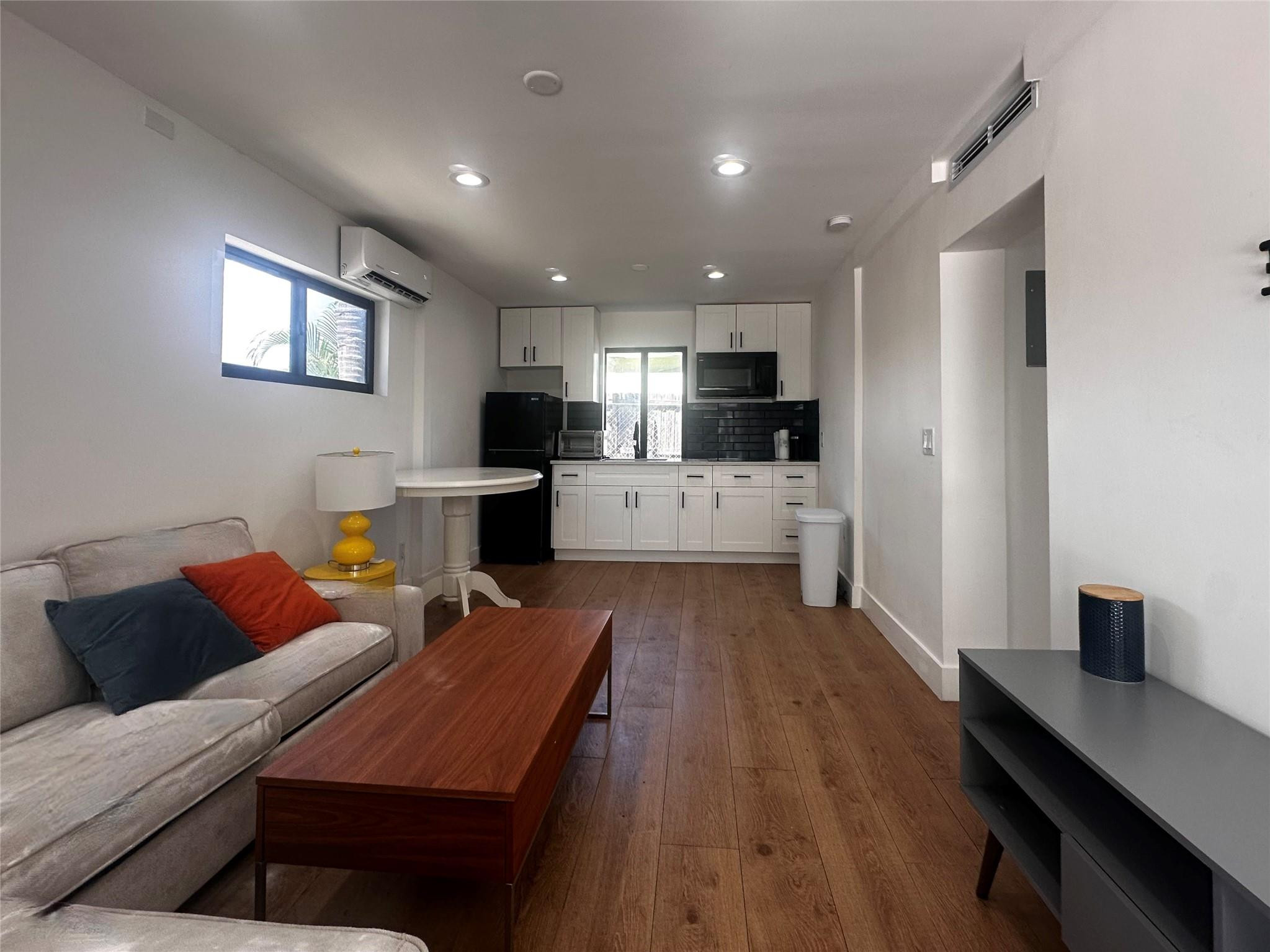 Lake Worth Town Add 01 - Residential Lease