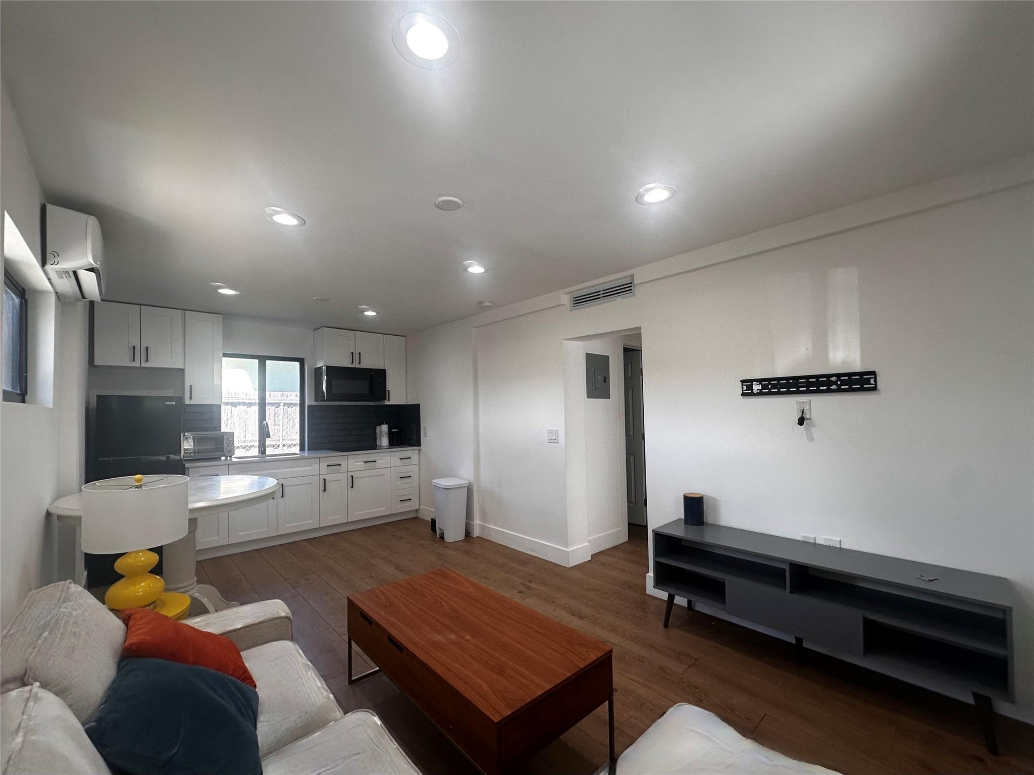 Lake Worth Town Add 01 - Residential Lease