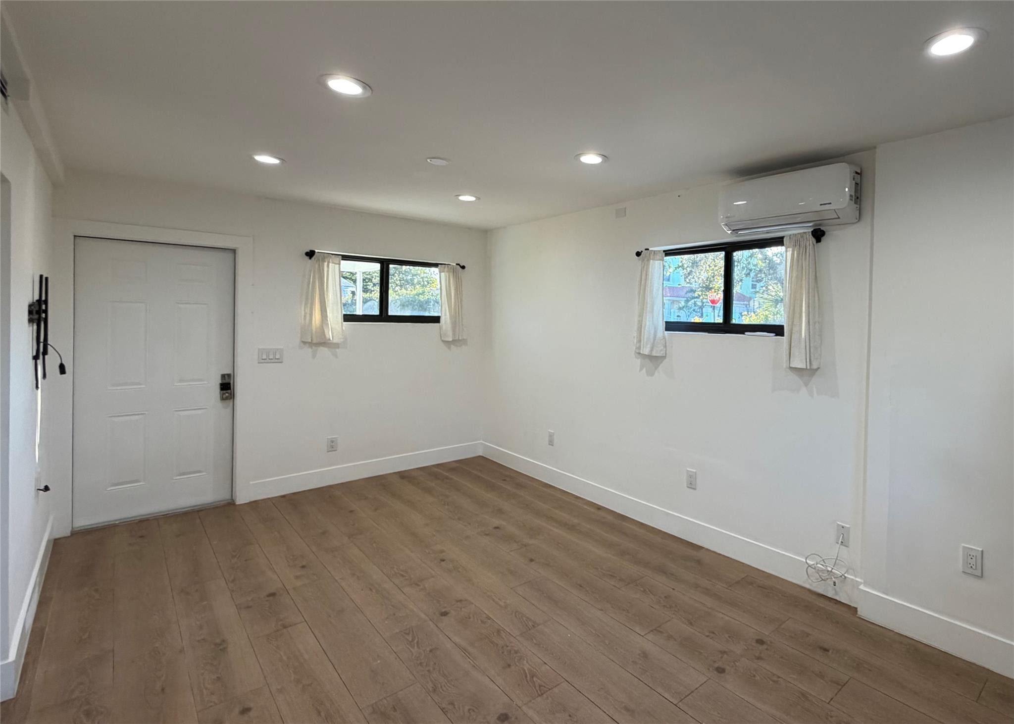 Lake Worth Town Add 01 - Residential Lease