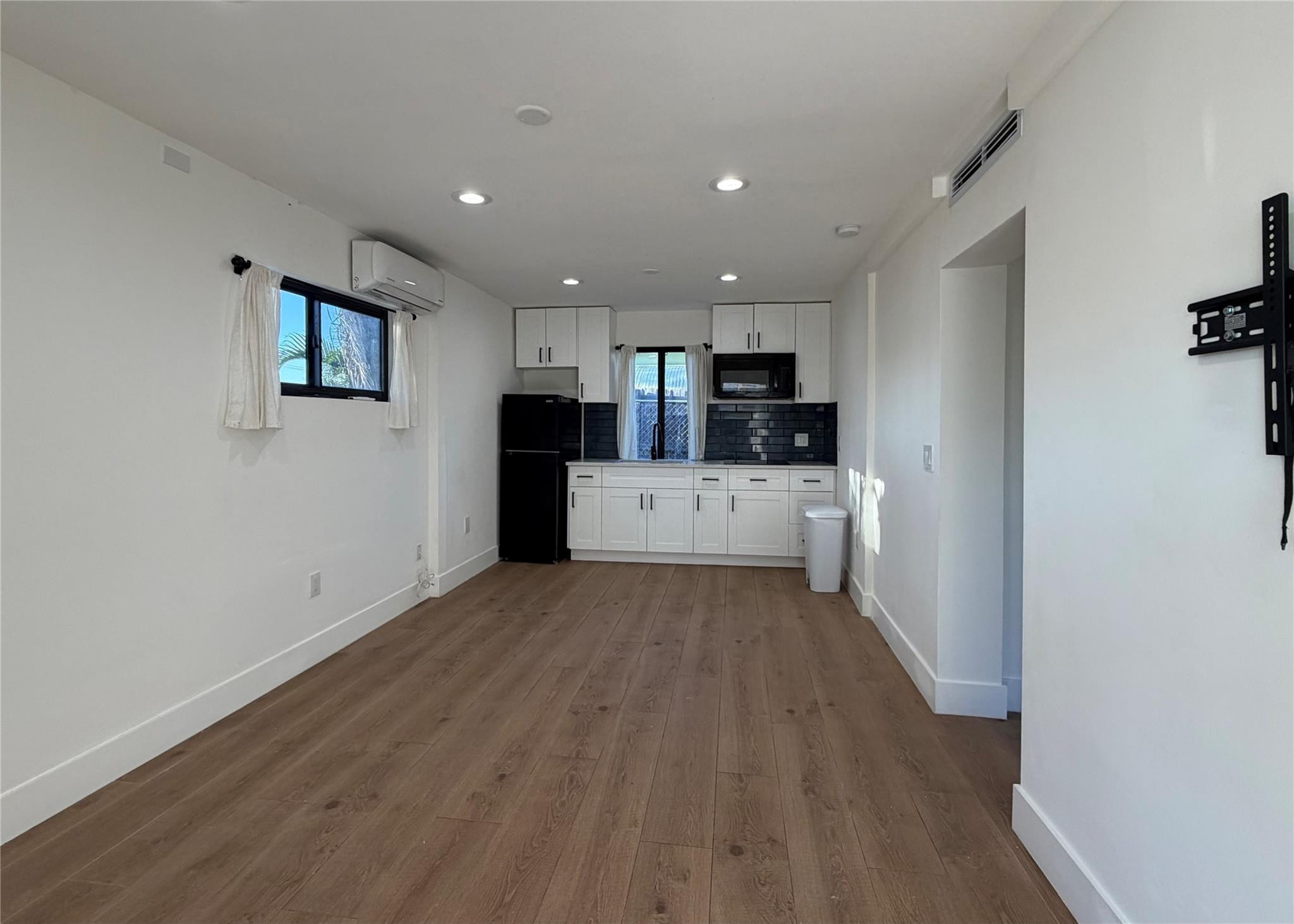 Lake Worth Town Add 01 - Residential Lease