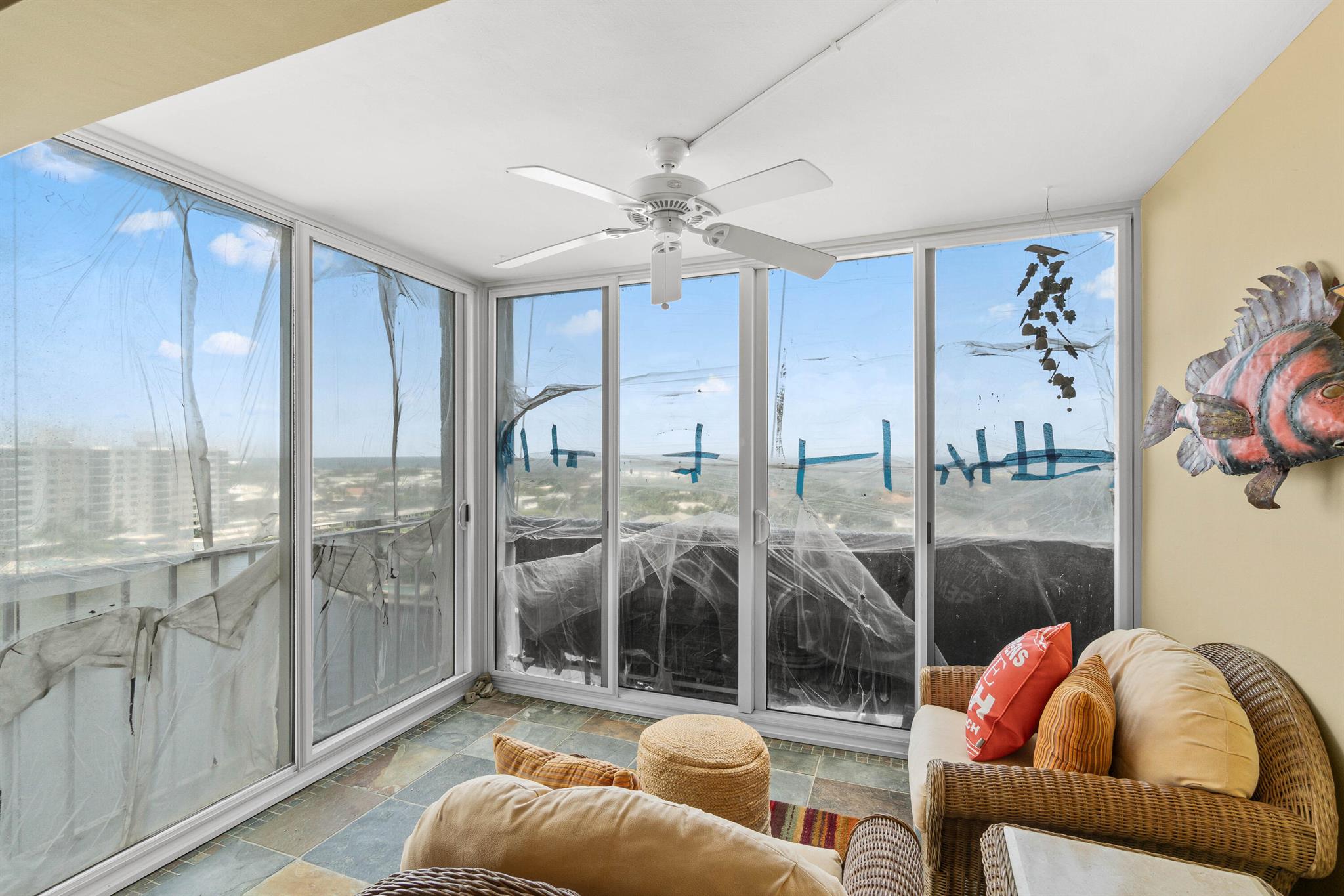 555 SE 6th Avenue 11e