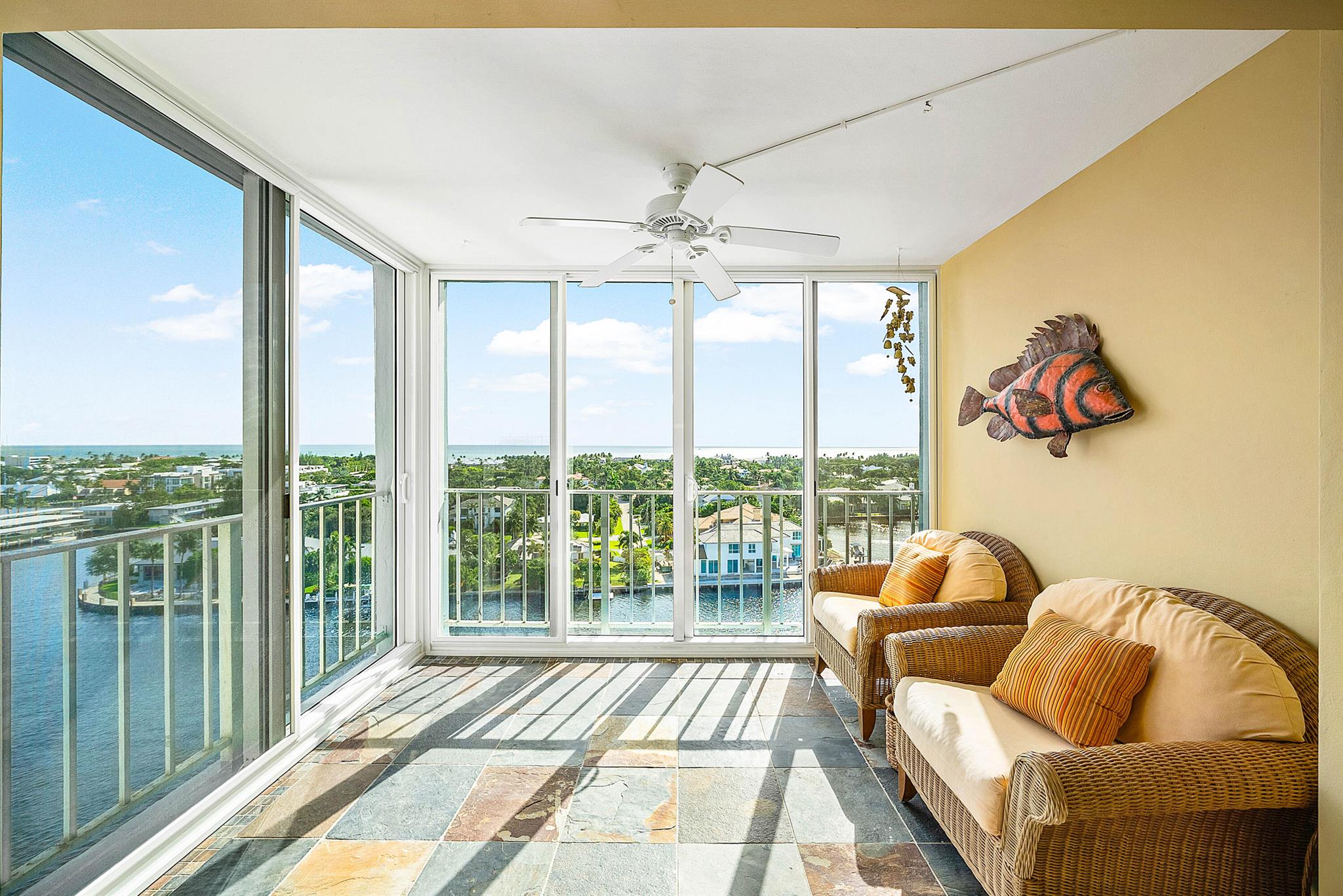 555 SE 6th Avenue 11e