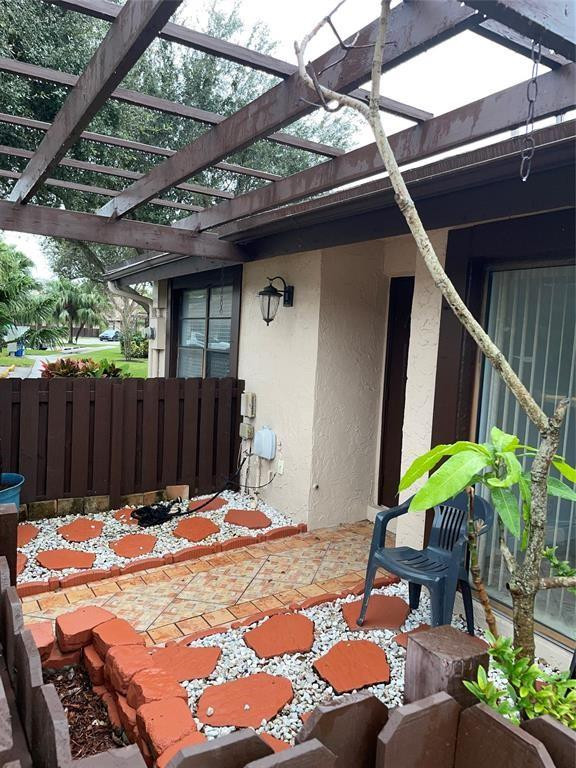 MAPLELEAF PATIO VILLAS AT - Residential Lease