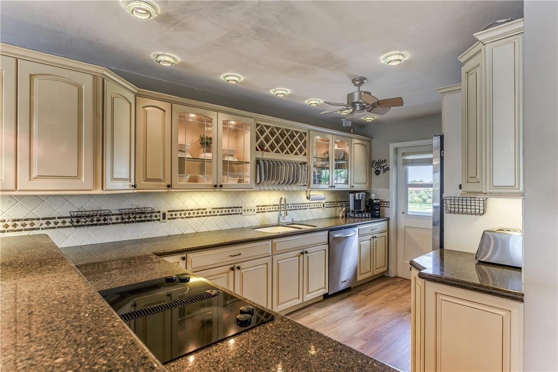 LIGHTHOUSE COLONY - Residential