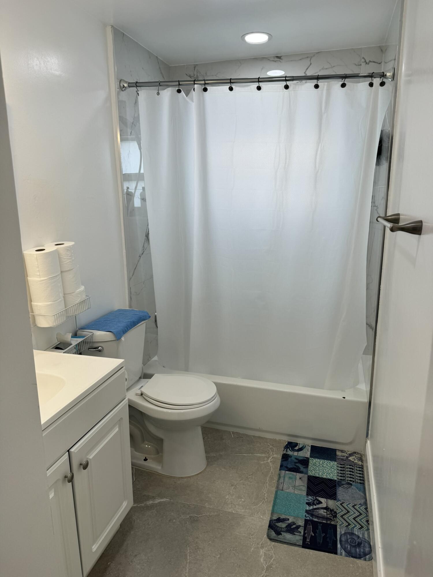 WESTWOOD COMMUNITY 5 - Residential Lease