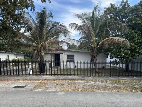 14035 NW 6th Avenue North Miami FL 33168