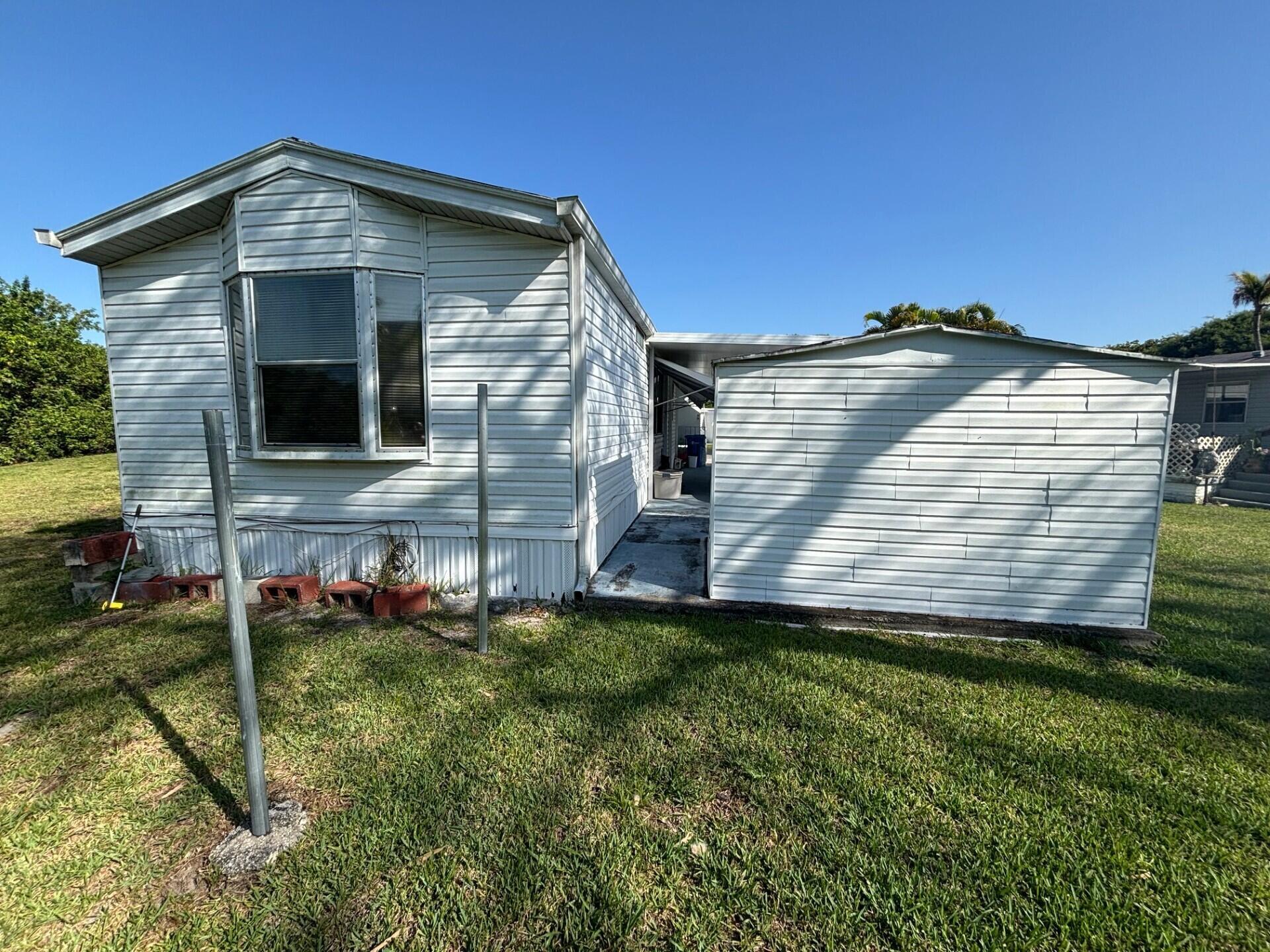 EVERGLADES LAKES - Residential