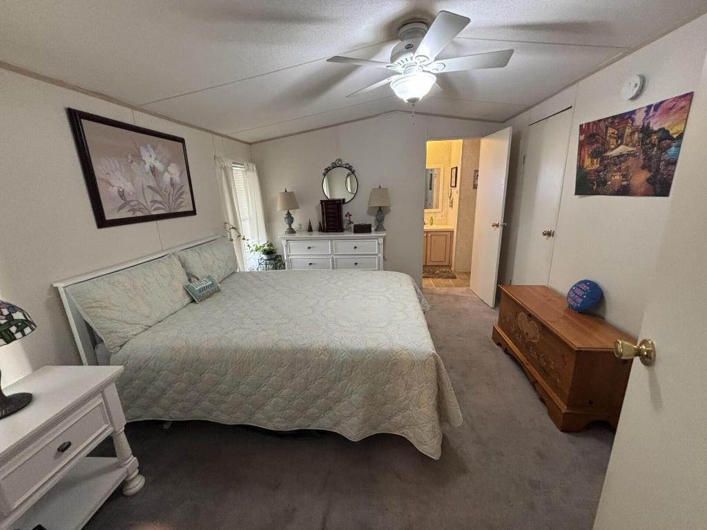 EVERGLADES LAKES - Residential