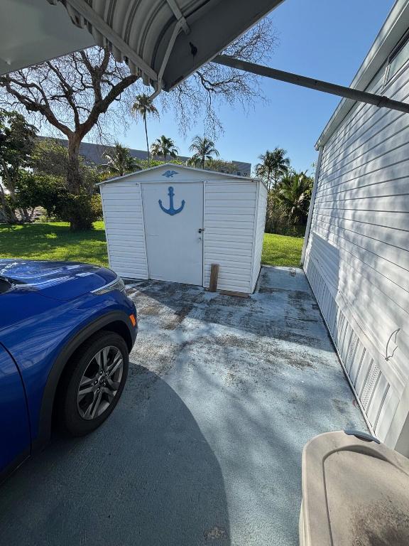 EVERGLADES LAKES - Residential