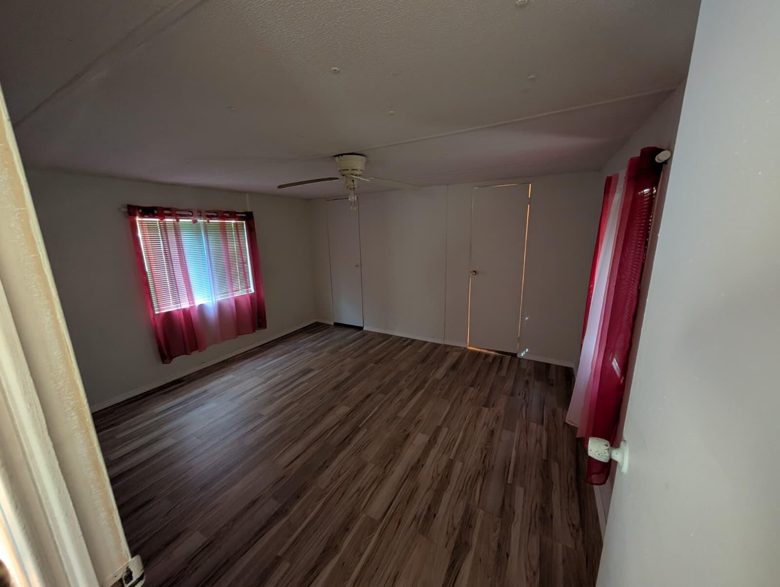 FOUR LAKES COMMUNITY - Residential