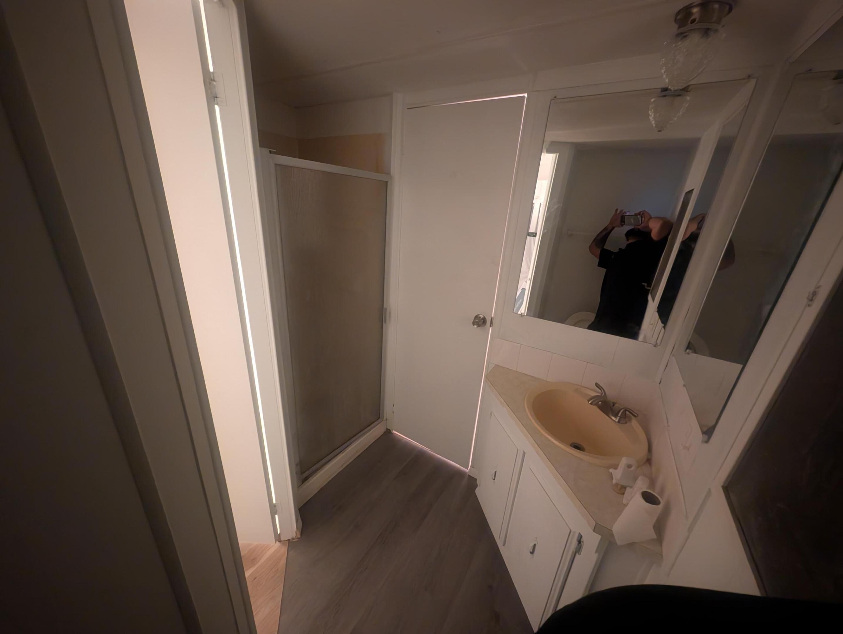 FOUR LAKES COMMUNITY - Residential