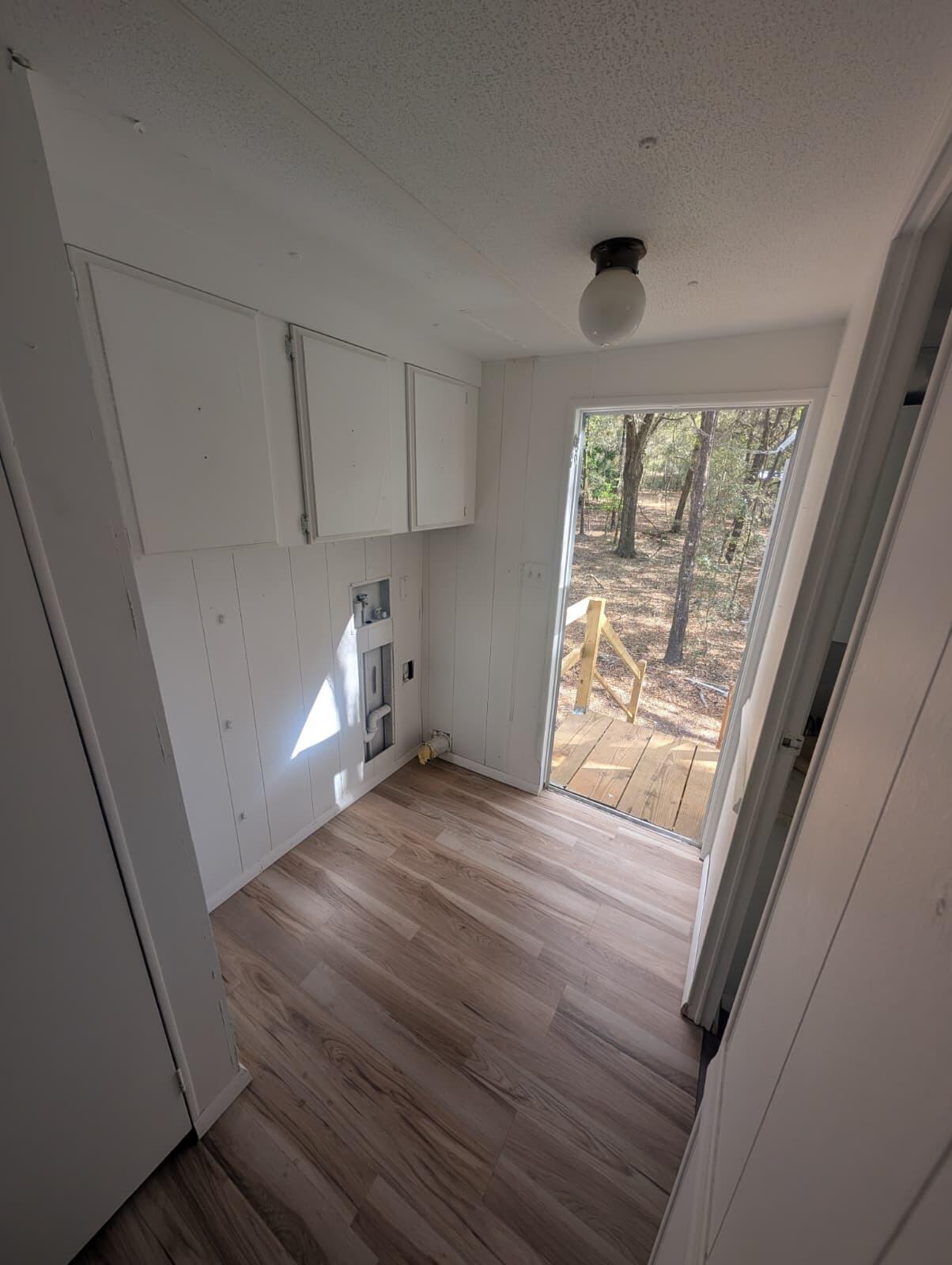 FOUR LAKES COMMUNITY - Residential