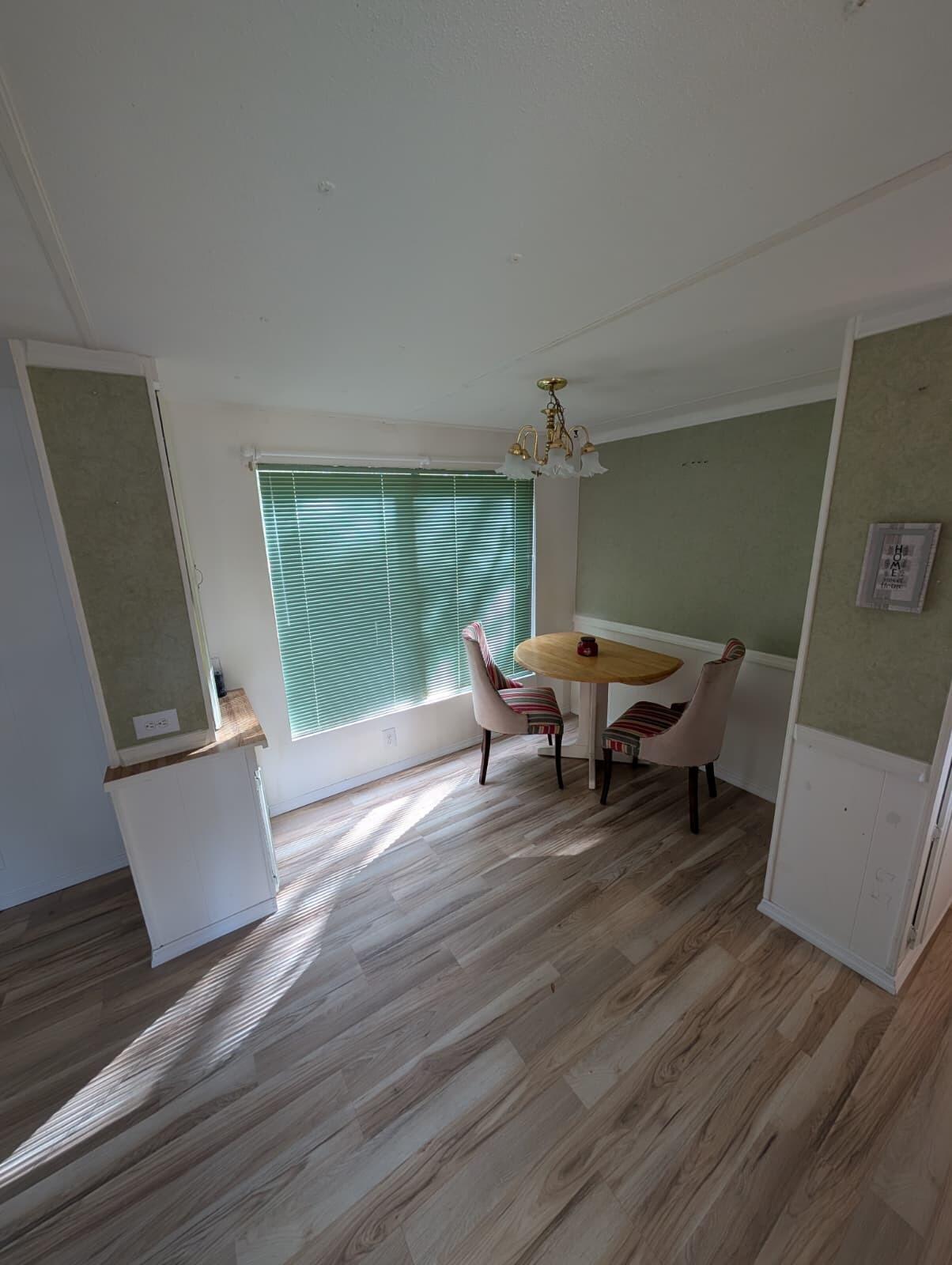 FOUR LAKES COMMUNITY - Residential