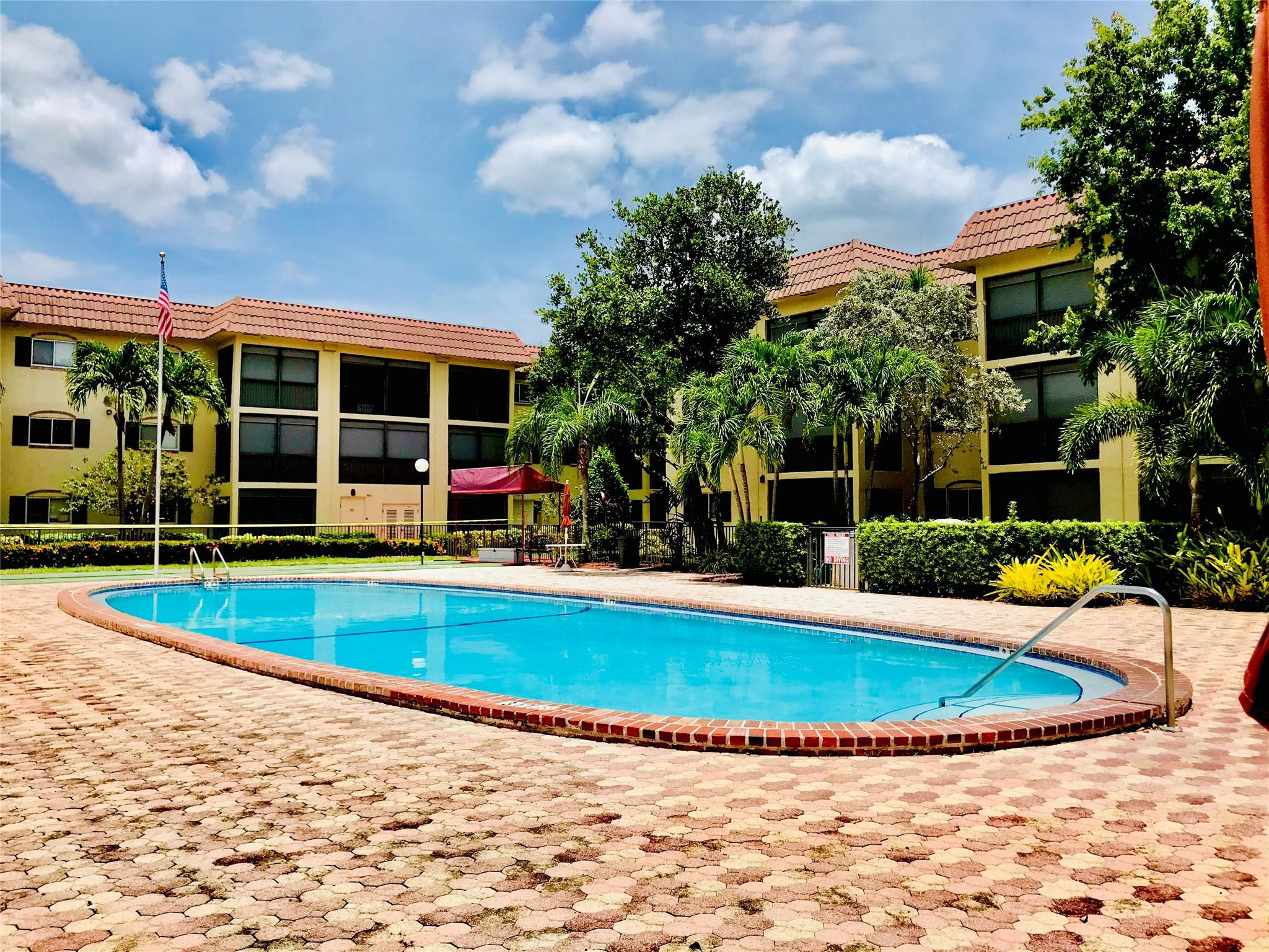 BARCELONA NORTH - Residential