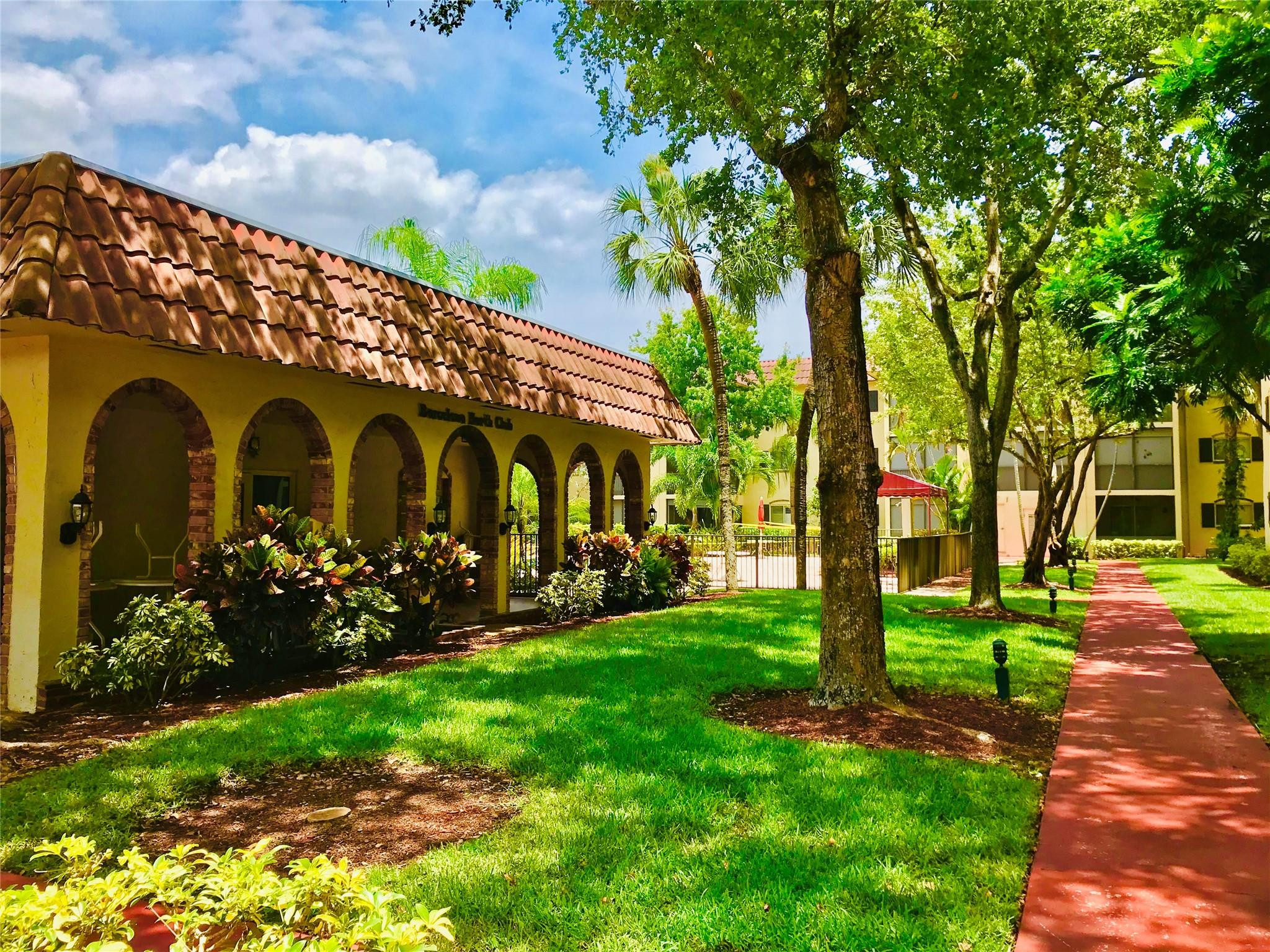 BARCELONA NORTH - Residential