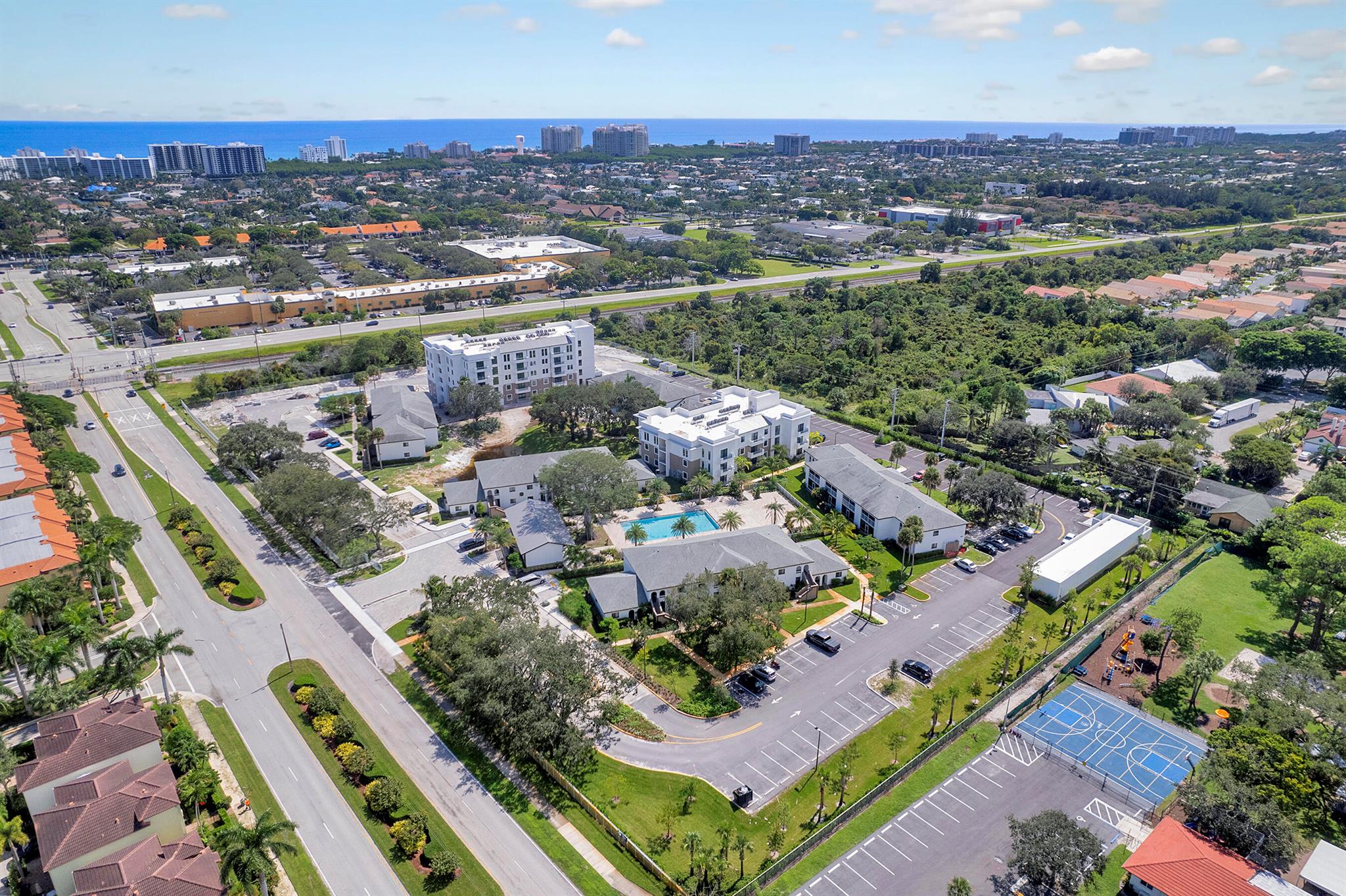 BOCA VILLA APTS - Residential Lease