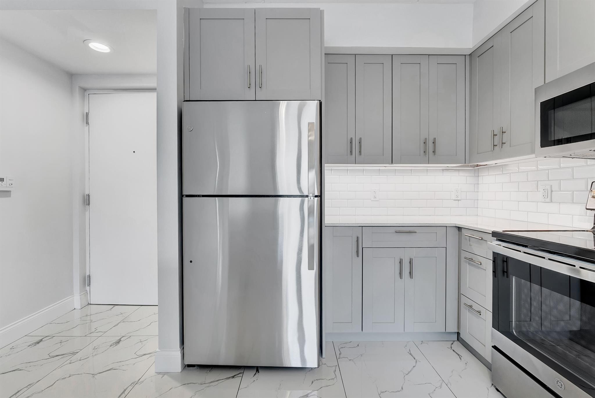 BOCA VILLA APTS - Residential Lease