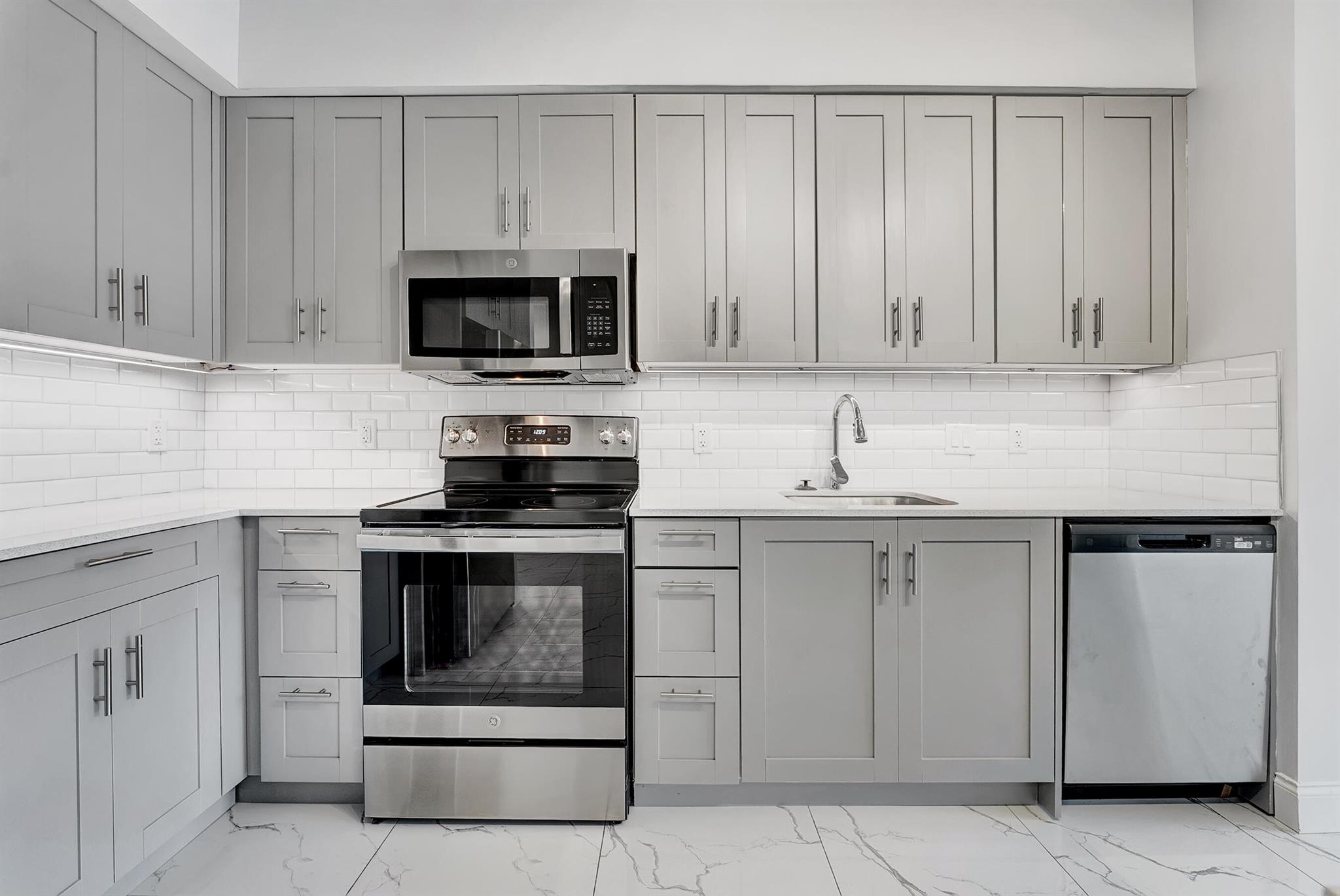 BOCA VILLA APTS - Residential Lease