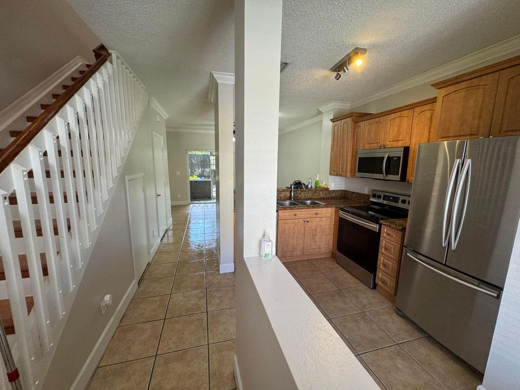 Photo of 752 S 122nd, Pembroke Pines, FL 33025 (MLS # B26000820)