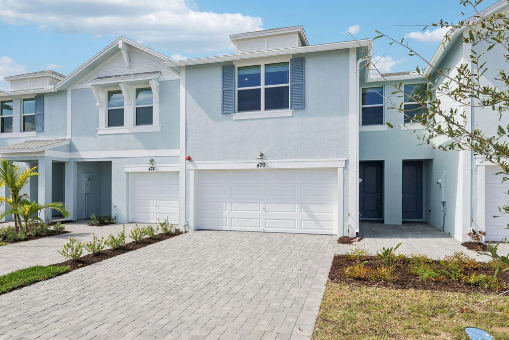 Photo of 470 Salisbury Circle, Fort Pierce, FL 34982 (MLS # R11058544)