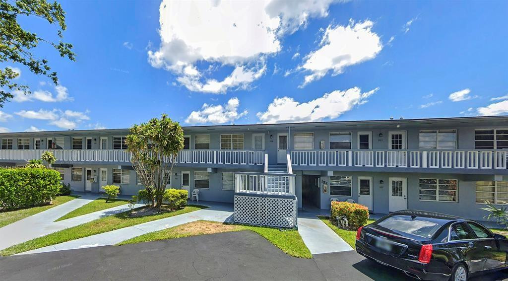 751 Pine Drive 101