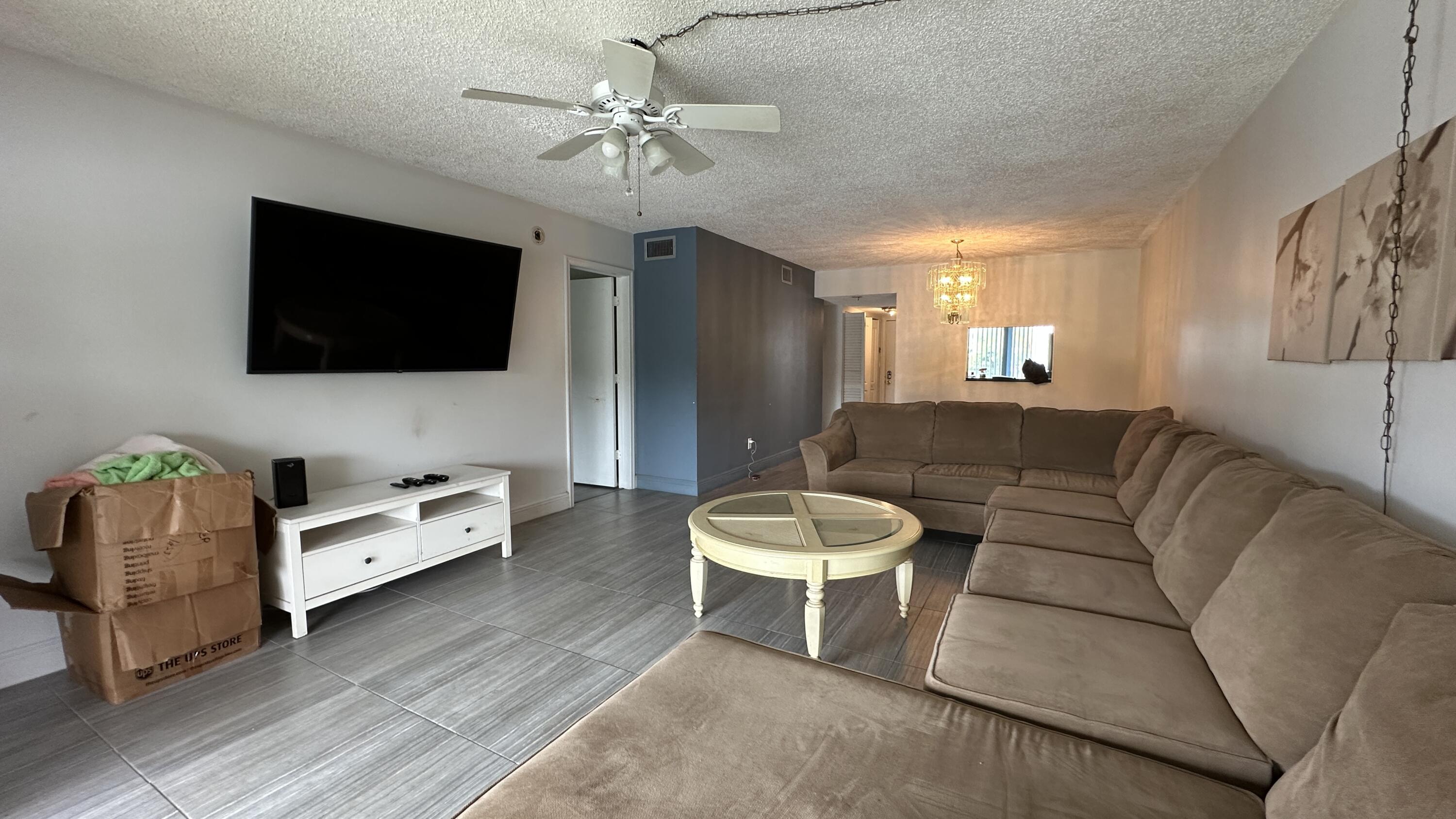 3601 Inverrary Drive 206
