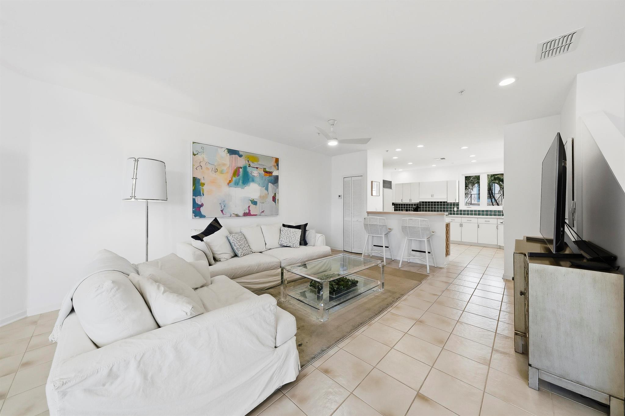 Pelican Beach Condos - Residential Lease