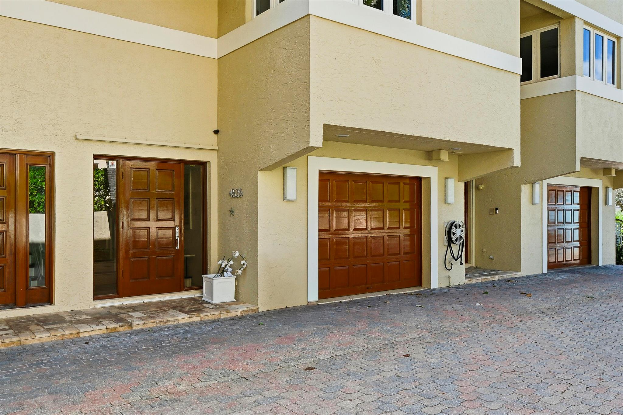 Pelican Beach Condos - Residential Lease