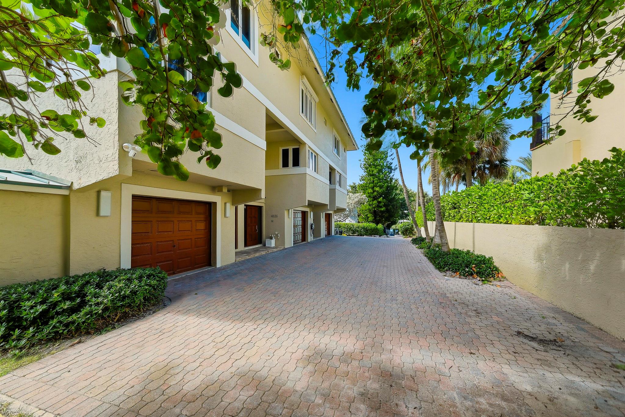 Pelican Beach Condos - Residential Lease