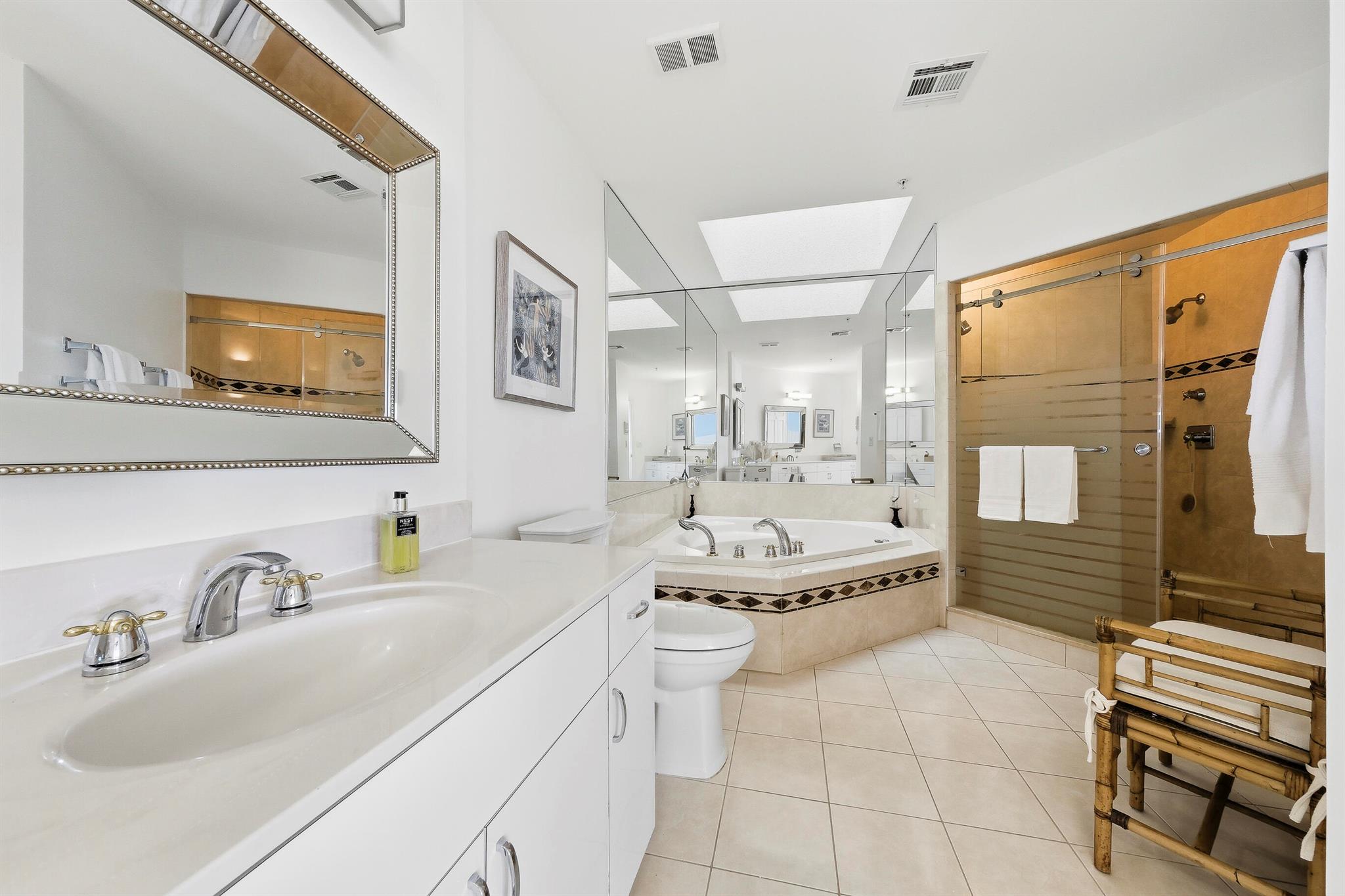 Pelican Beach Condos - Residential Lease