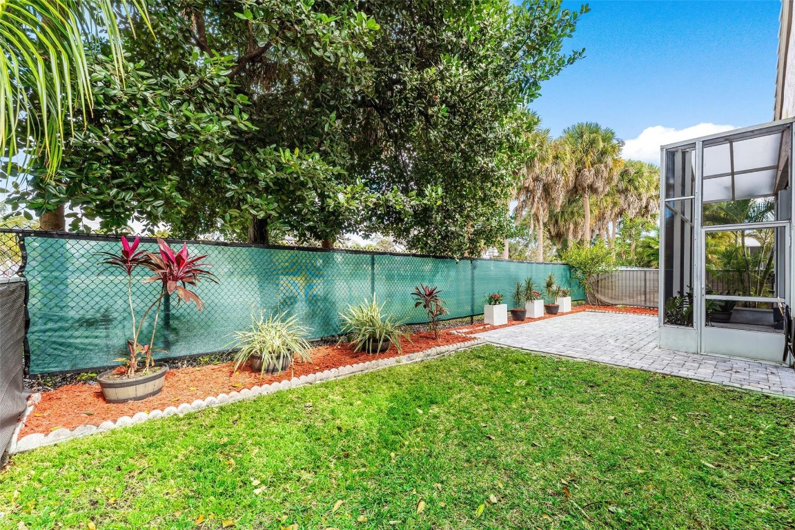 Regency Lakes At Coconut - Residential