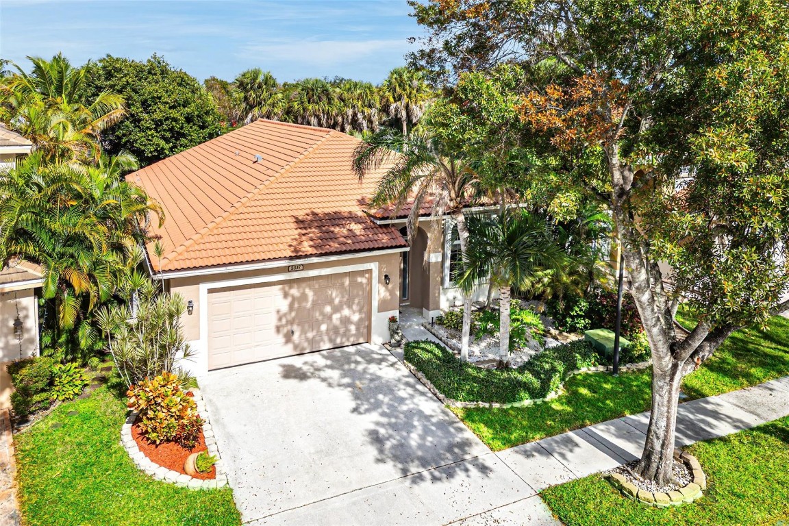 Regency Lakes At Coconut - Residential