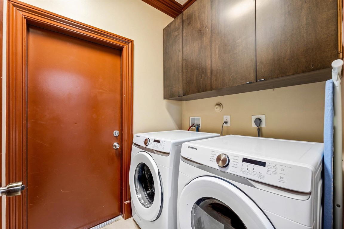 Regency Lakes At Coconut - Residential