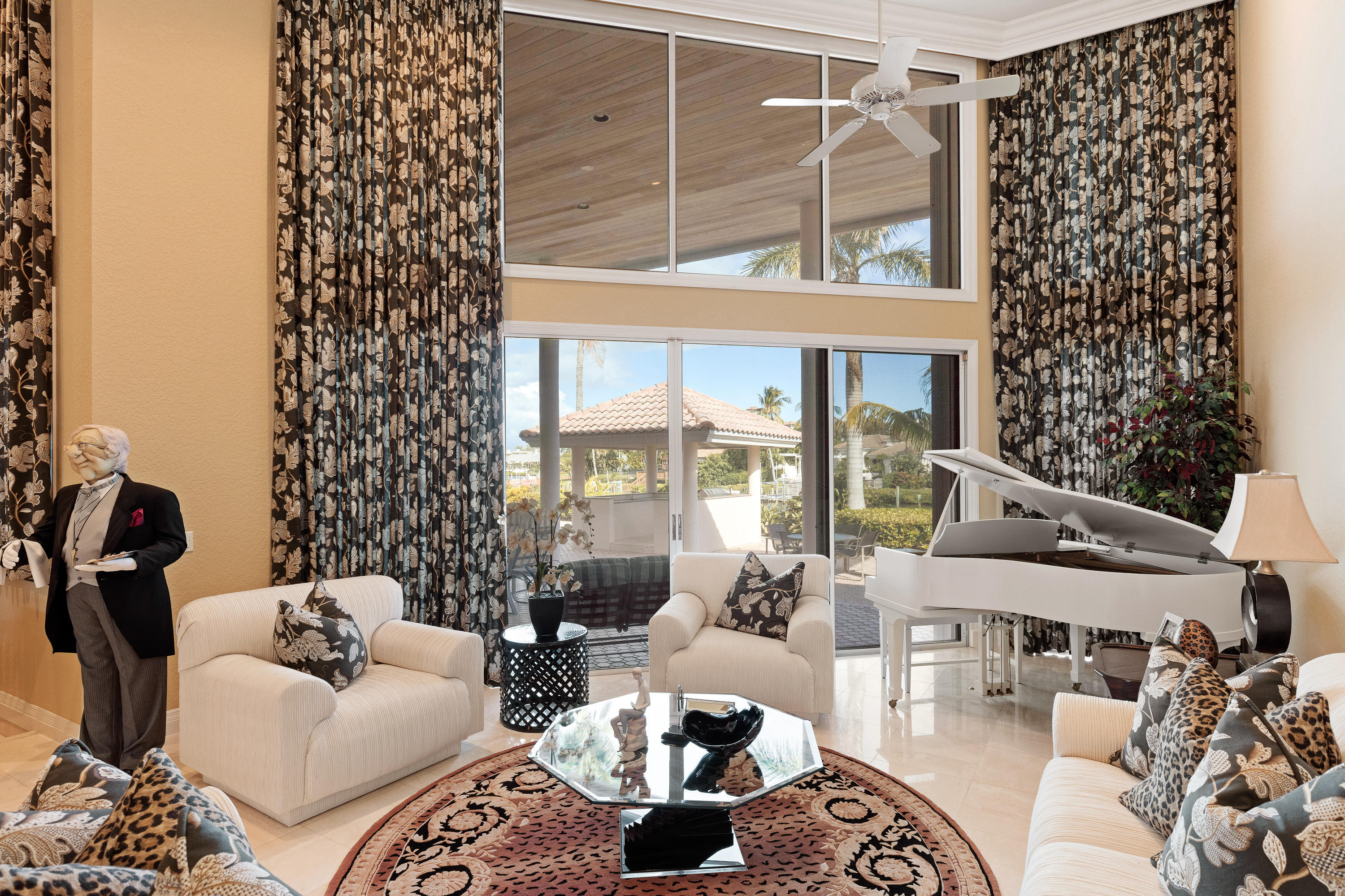 ADMIRALS COVE - Residential