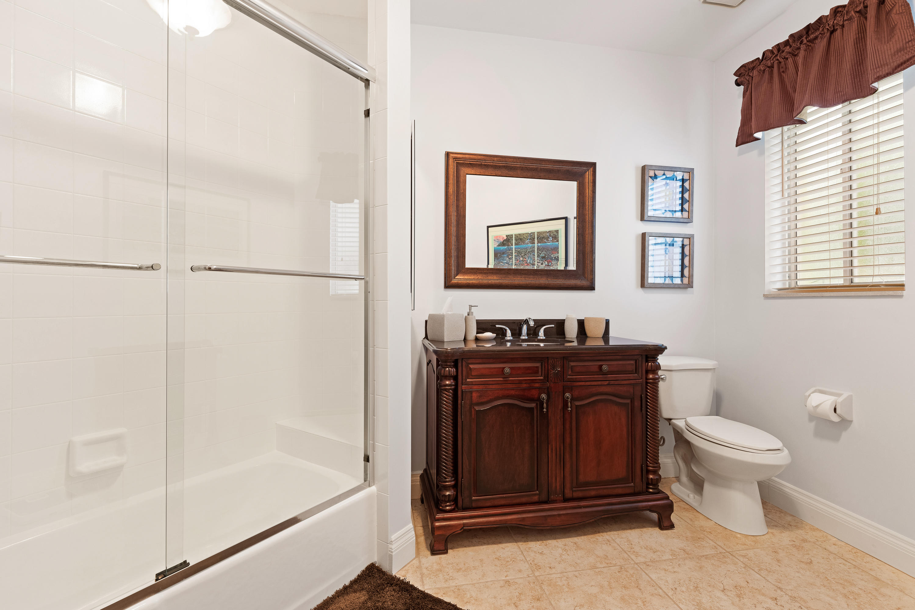 ADMIRALS COVE - Residential