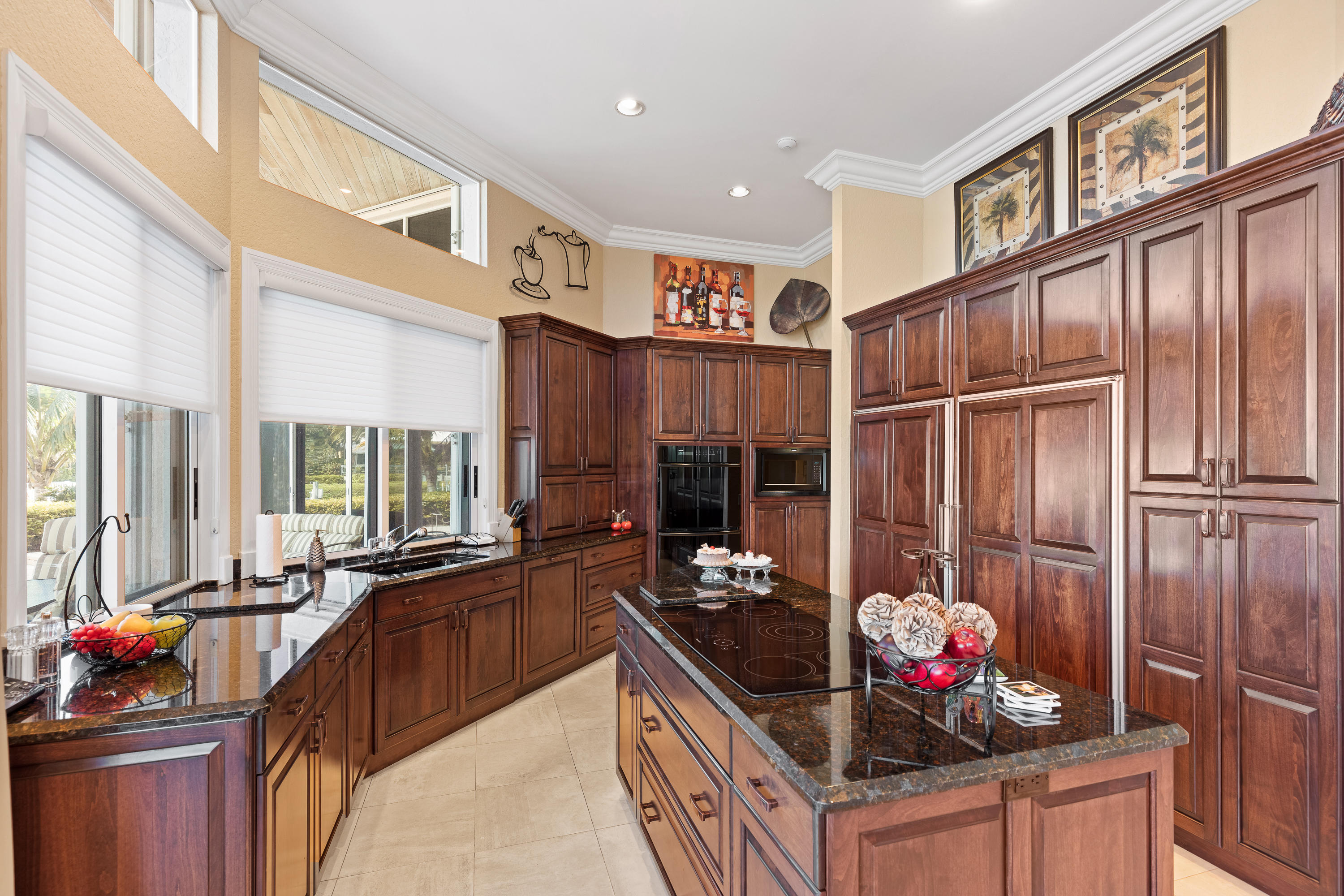 ADMIRALS COVE - Residential