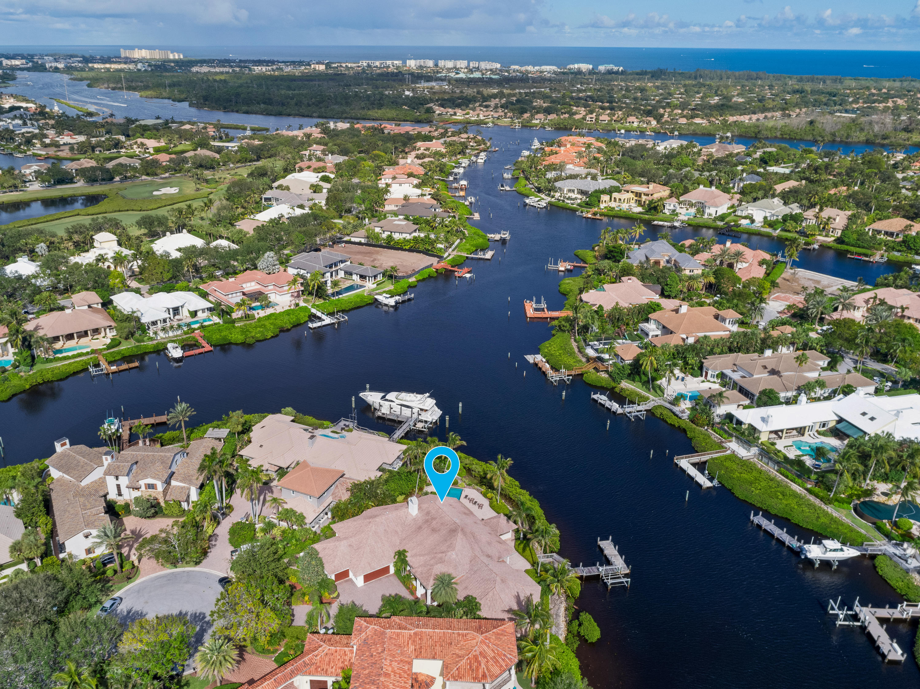 ADMIRALS COVE - Residential