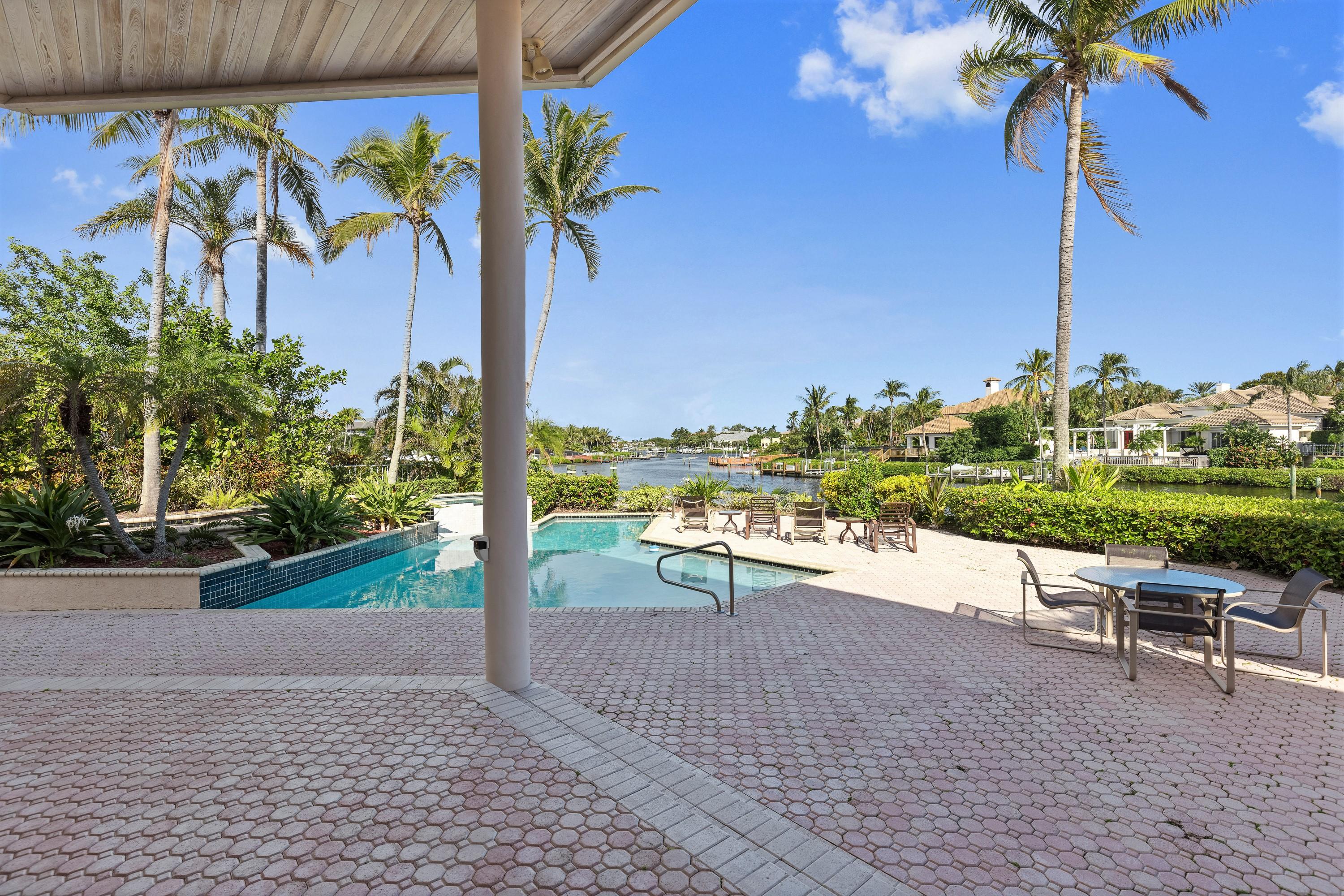 ADMIRALS COVE - Residential