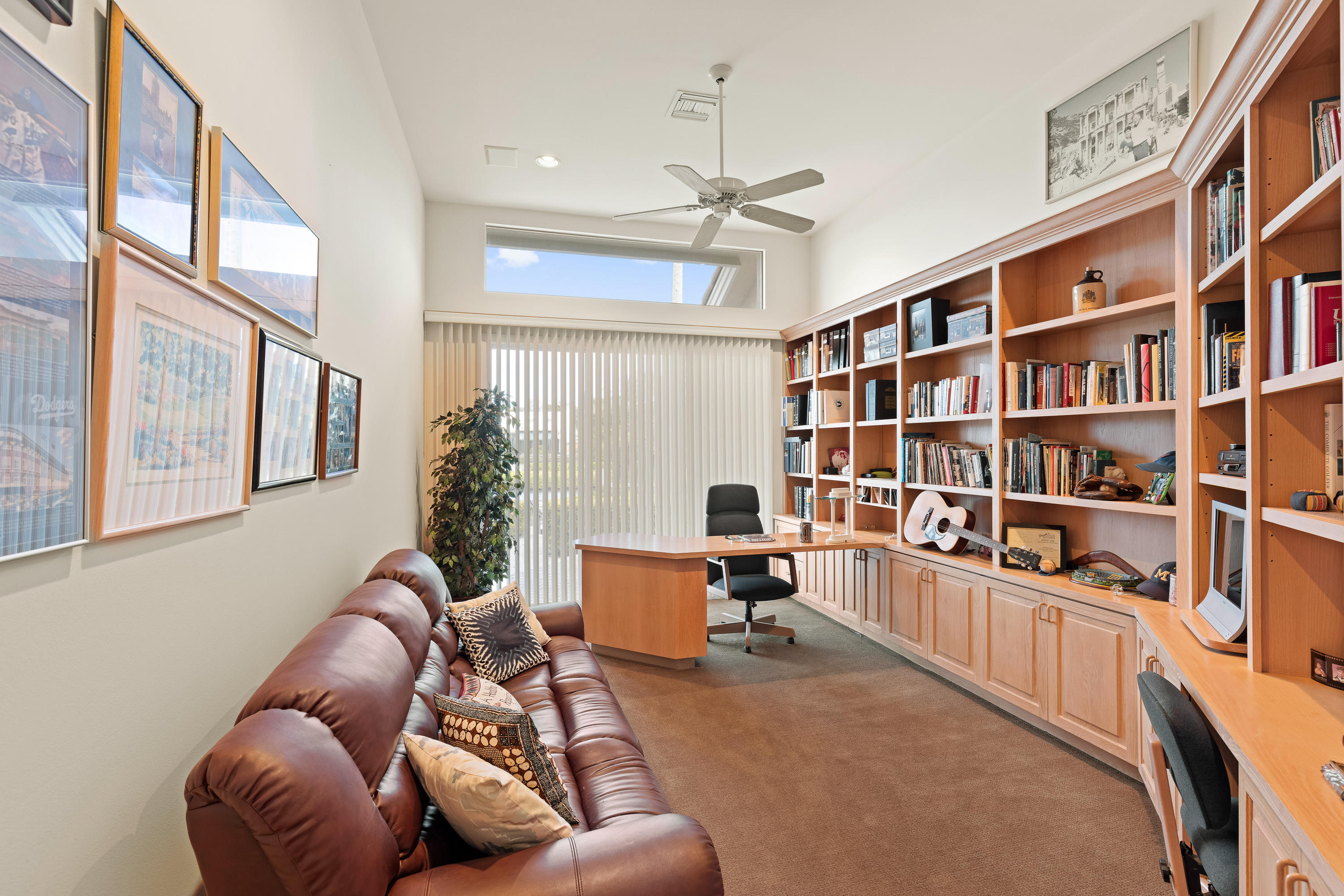 ADMIRALS COVE - Residential