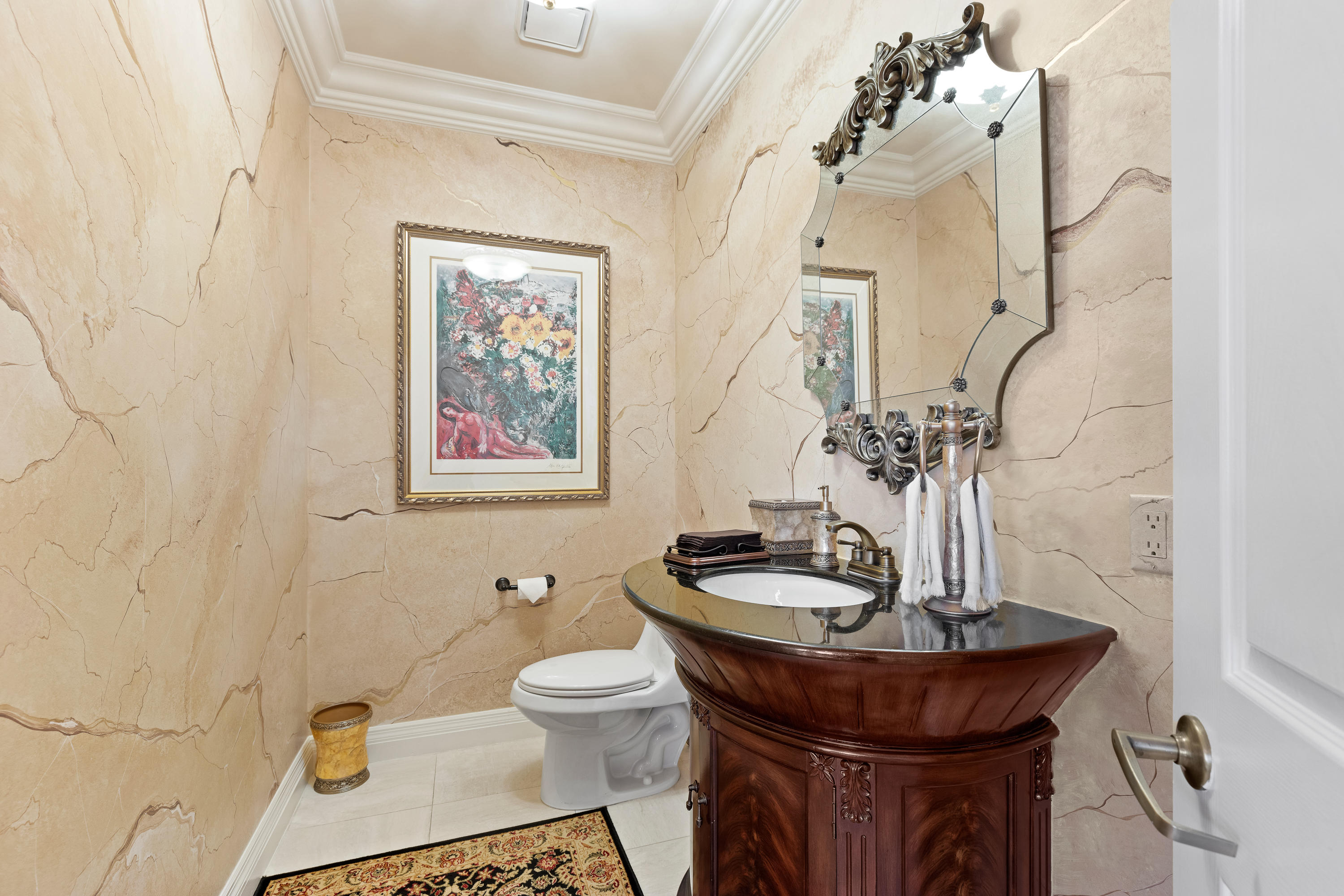 ADMIRALS COVE - Residential