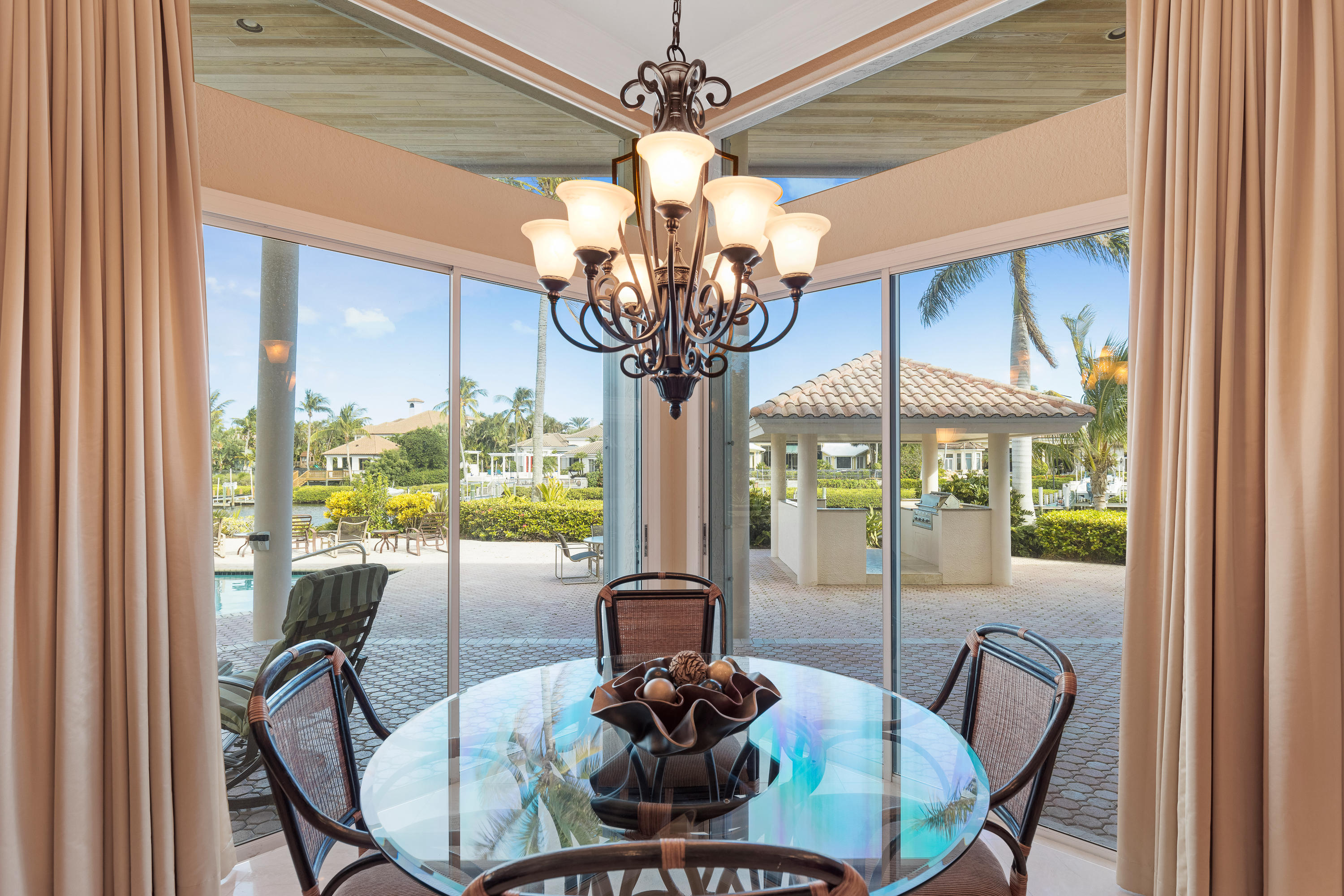 ADMIRALS COVE - Residential