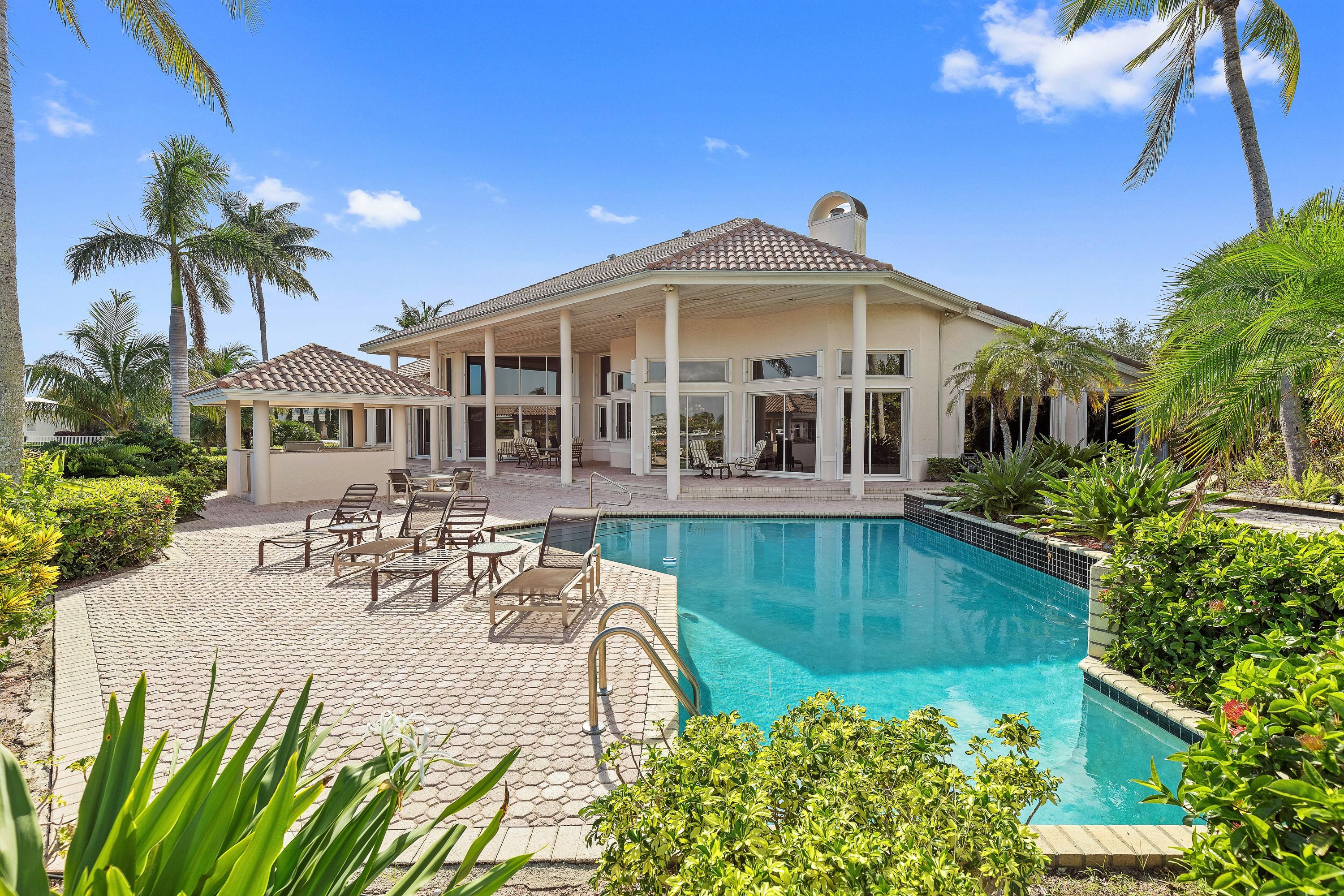 ADMIRALS COVE - Residential