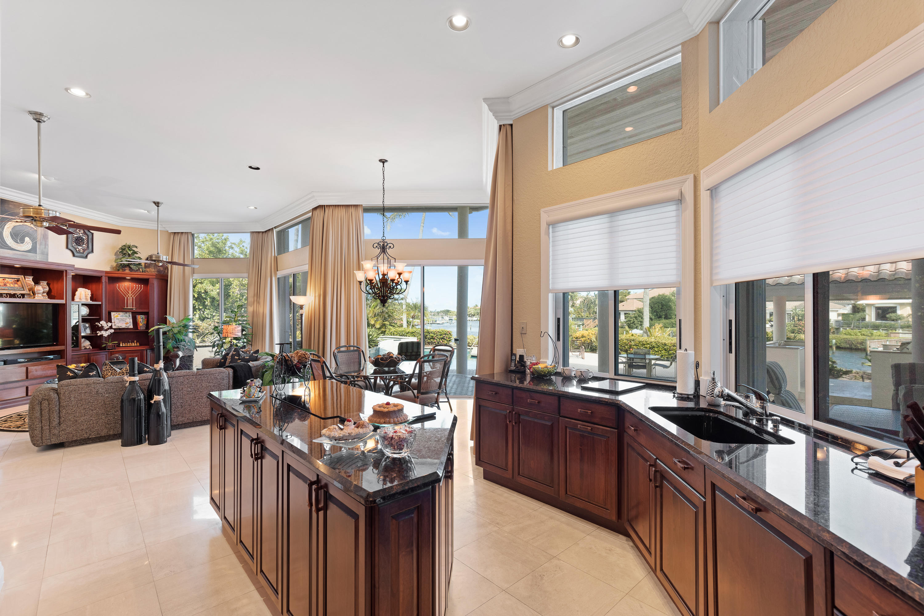 ADMIRALS COVE - Residential