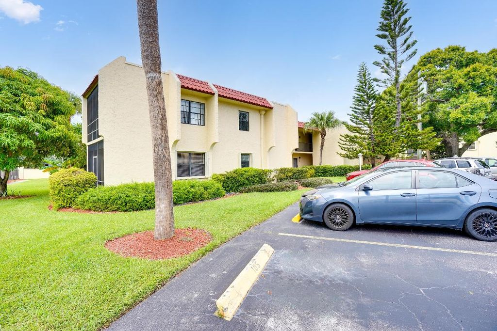 Photo of 2050 Oleander Boulevard #4-106, Fort Pierce, FL 34950 (MLS # R11115692)
