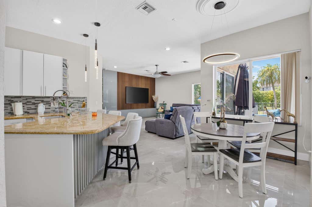 Photo of 21633 Lynhurst Way, Boca Raton, FL 33428 (MLS # B26063758)